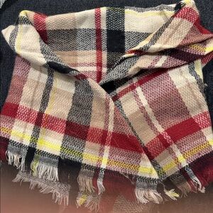 Fall Plaid Fringed Fashion Scarf
